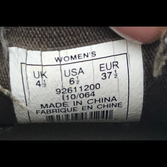 Palladium leather laceless boots
Size 6 1/2 - Picture 5 of 5